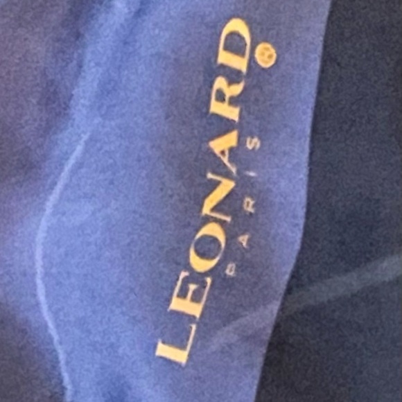 Huge Leonard Silk Chiffon Scarf 50 Inches Sq Excellent Condition Sarong Cruise - Picture 8 of 8